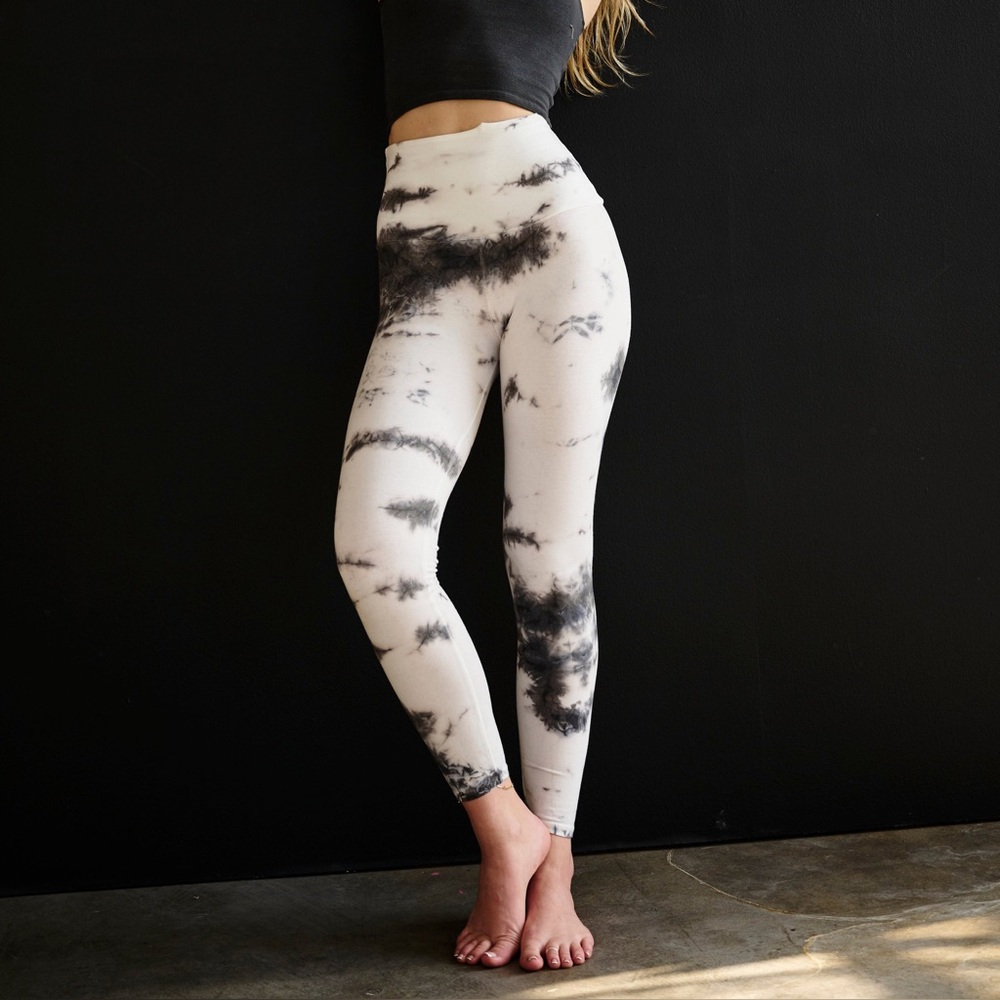 Groceries Apparel Pax Leggings